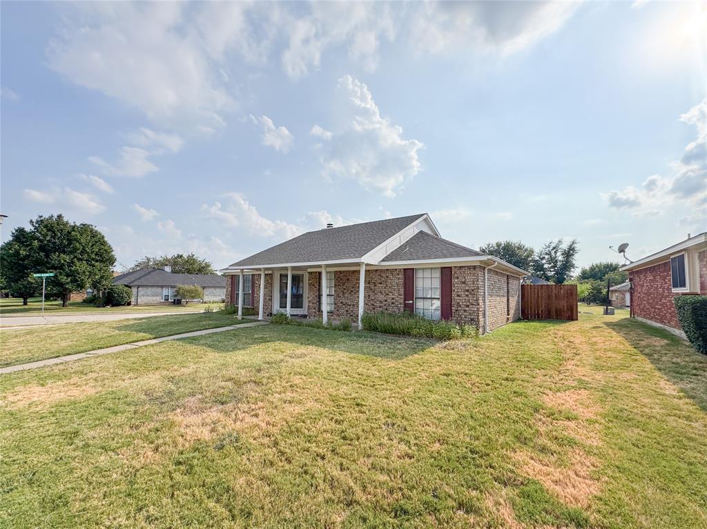 1602 Autumn Breeze Lane