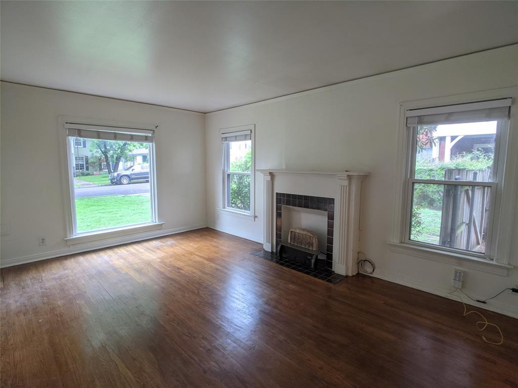 CORWINS - Residential Lease