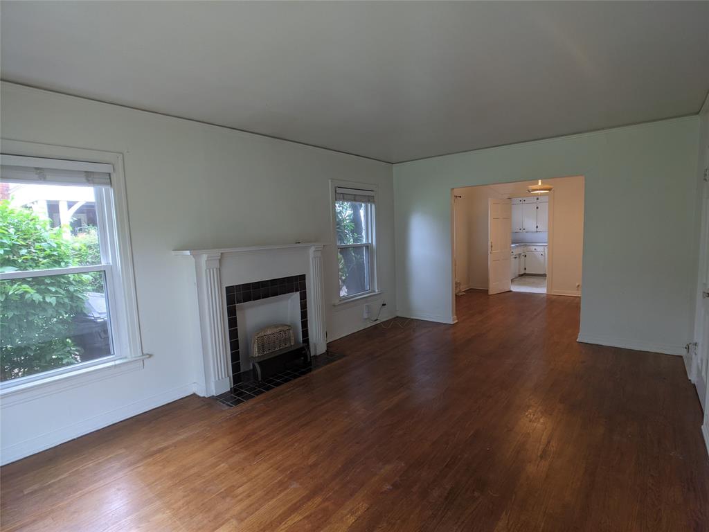 CORWINS - Residential Lease