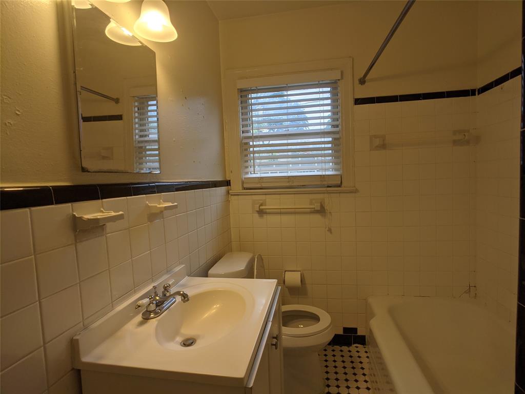 CORWINS - Residential Lease