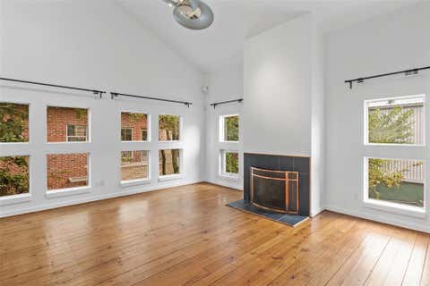 Photo of 3809 San Jacinto Street #E, Dallas, TX 75204 (MLS # 21330282)
