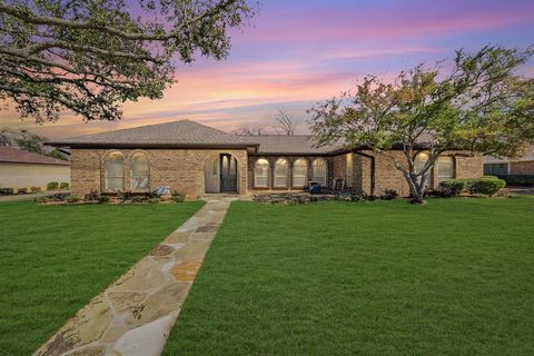 1715 Covemeadow Drive Arlington TX 76012