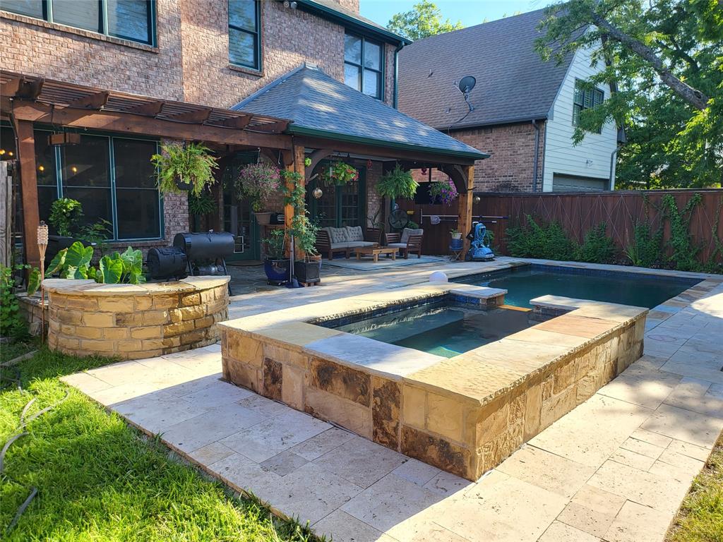 University Hills West - Residential