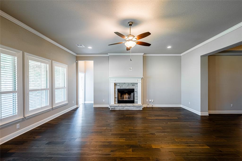 918 Edinburgh Drive