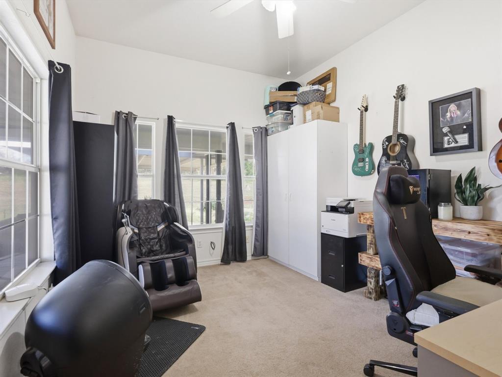 SHORT ROBT T TRL: - Residential