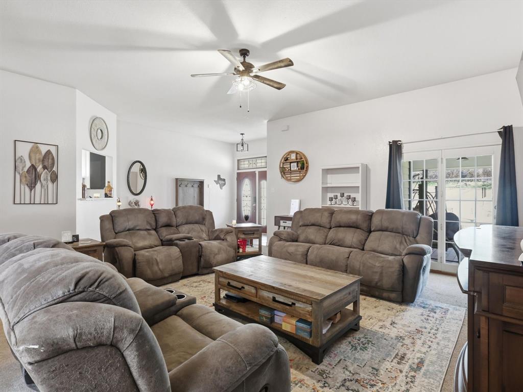 SHORT ROBT T TRL: - Residential