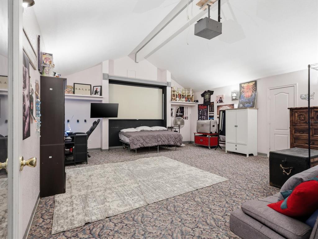 SHORT ROBT T TRL: - Residential