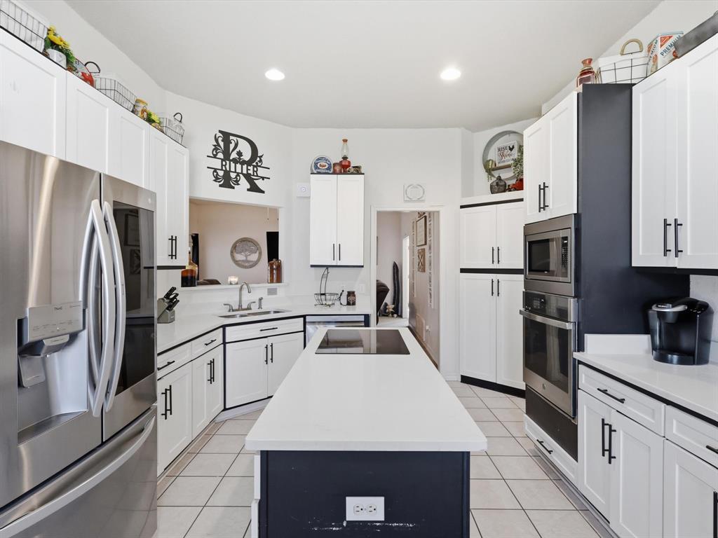 SHORT ROBT T TRL: - Residential