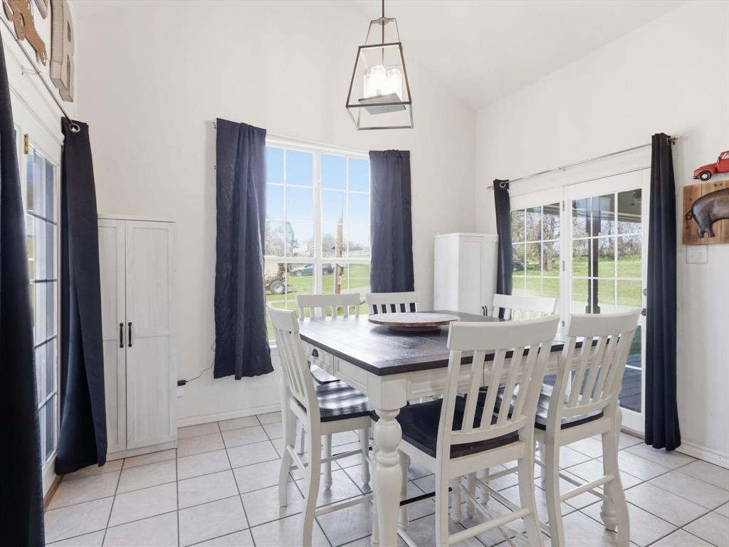 SHORT ROBT T TRL: - Residential