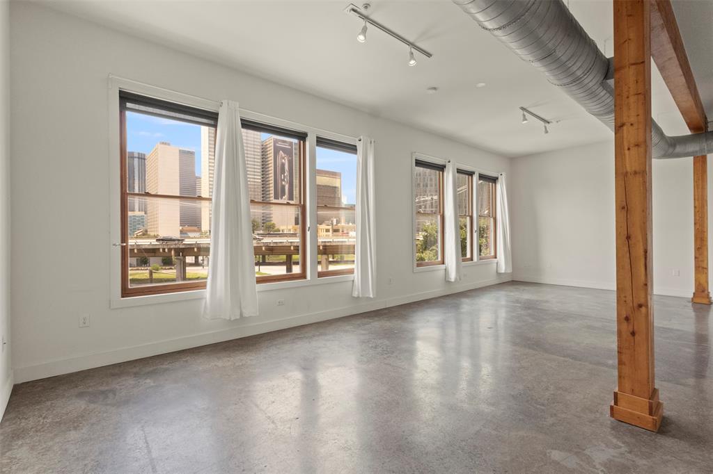 Live Oak Lofts Condo - Residential