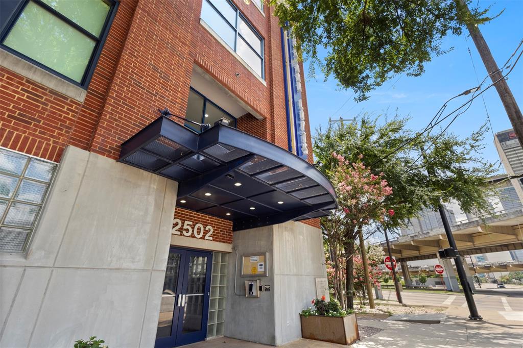 Live Oak Lofts Condo - Residential