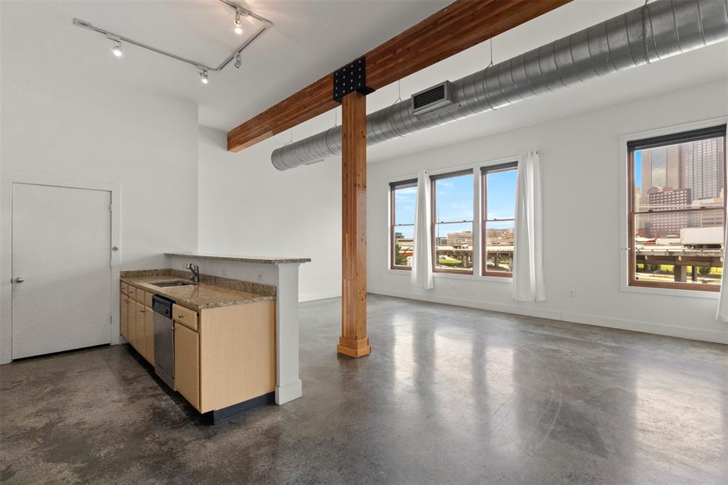 Live Oak Lofts Condo - Residential