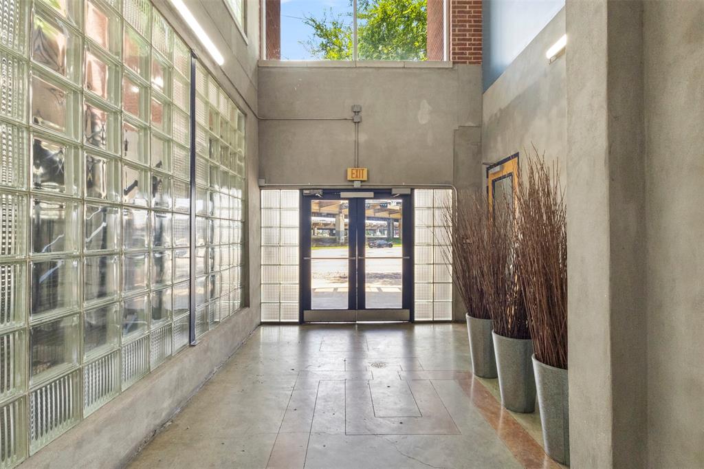 2502 Live Oak Street 236