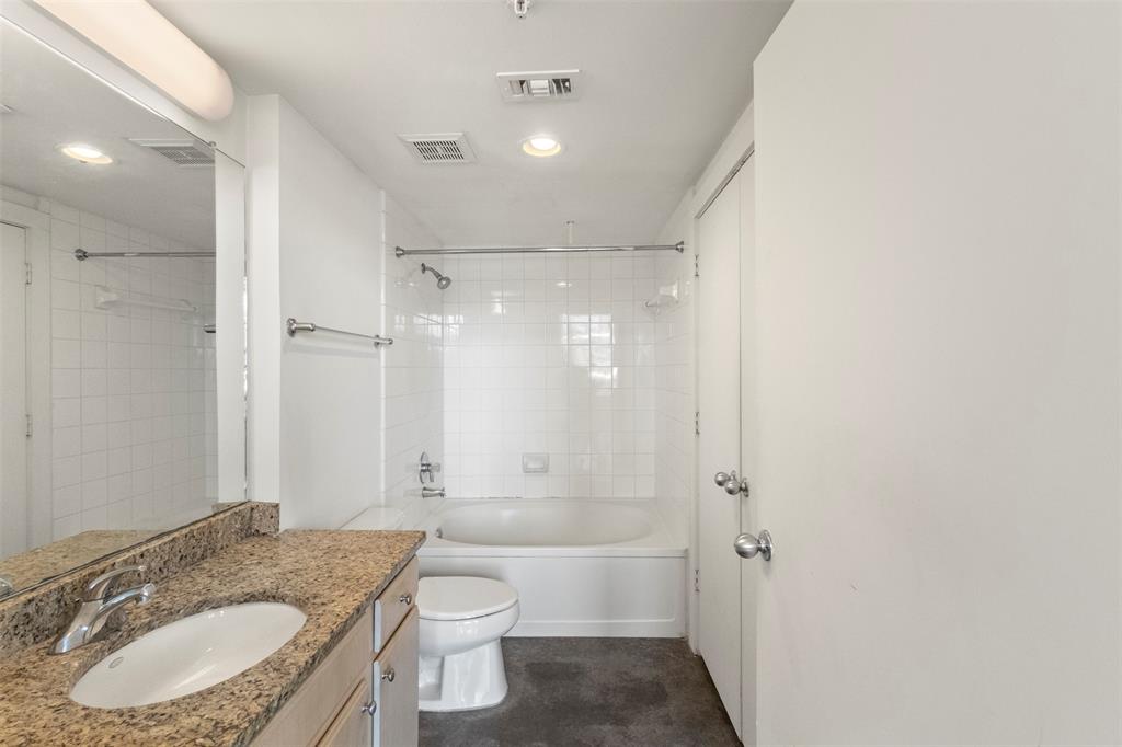 Live Oak Lofts Condo - Residential