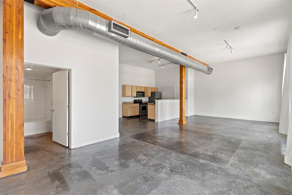 Live Oak Lofts Condo - Residential