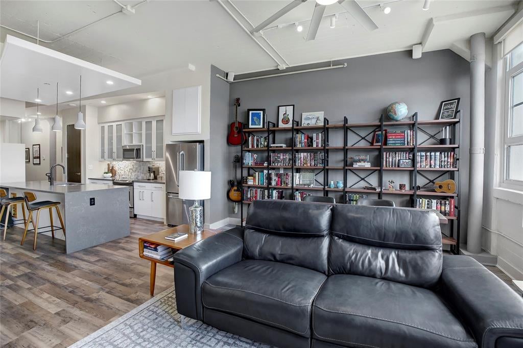 2600 W 7th Street 2454