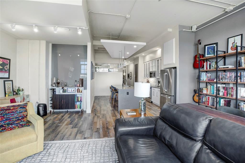 2600 W 7th Street 2454