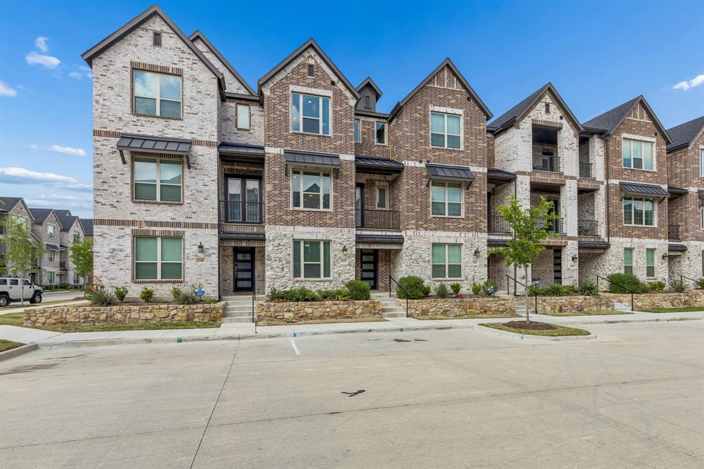 8352 Challenger Lane