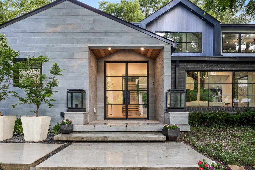 4280 Shorecrest Drive