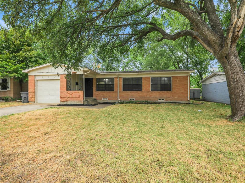 10747 SandAlwood Drive
