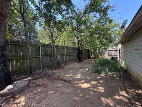 Tiny photo for 9916 Crystal Valley Way, Dallas, TX 75227 (MLS # 21341243)