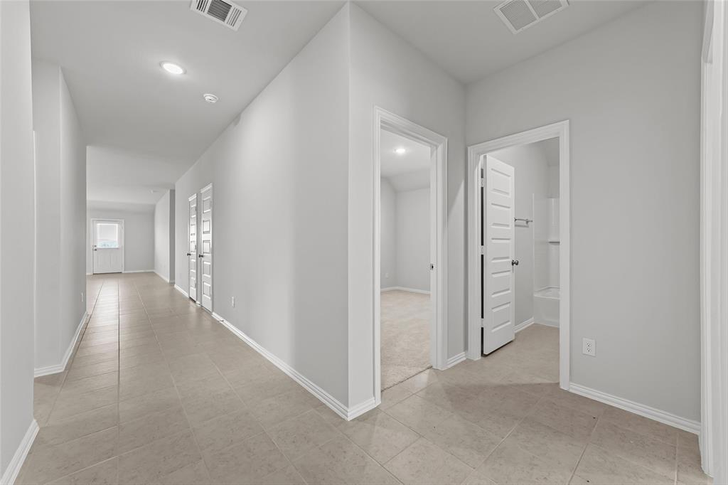 ROLLING RIDGE PHASE 1 - Residential Lease