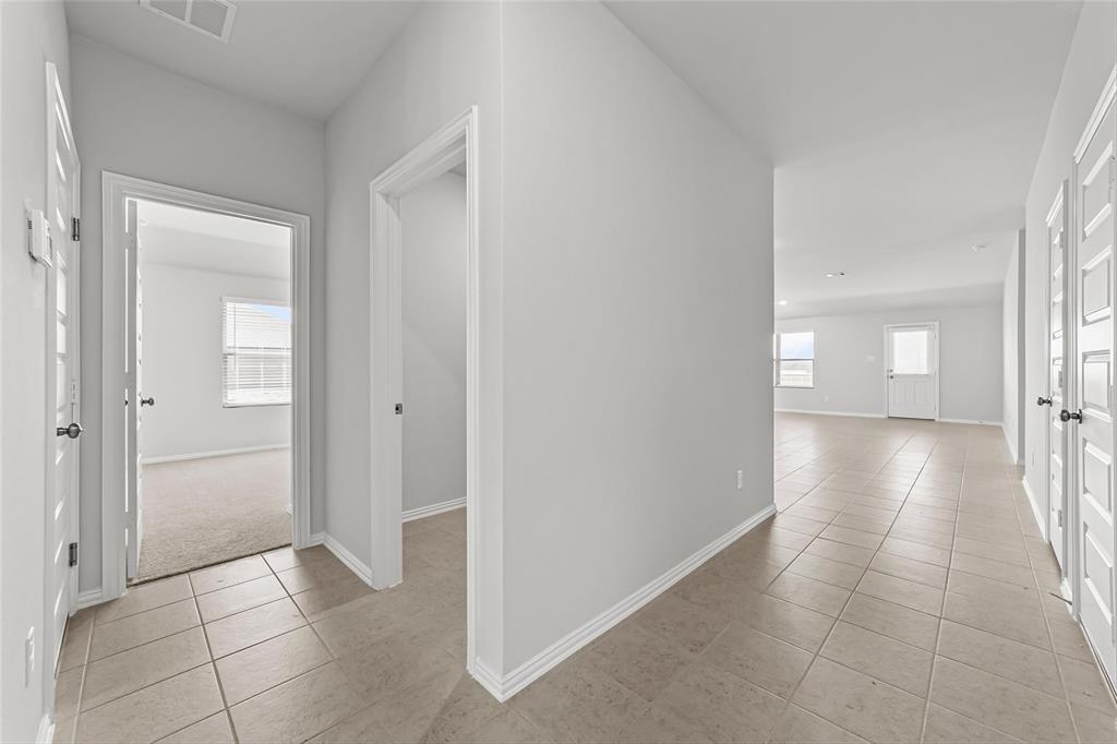 ROLLING RIDGE PHASE 1 - Residential Lease