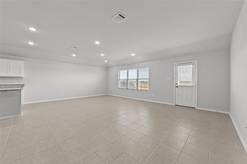 ROLLING RIDGE PHASE 1 - Residential Lease