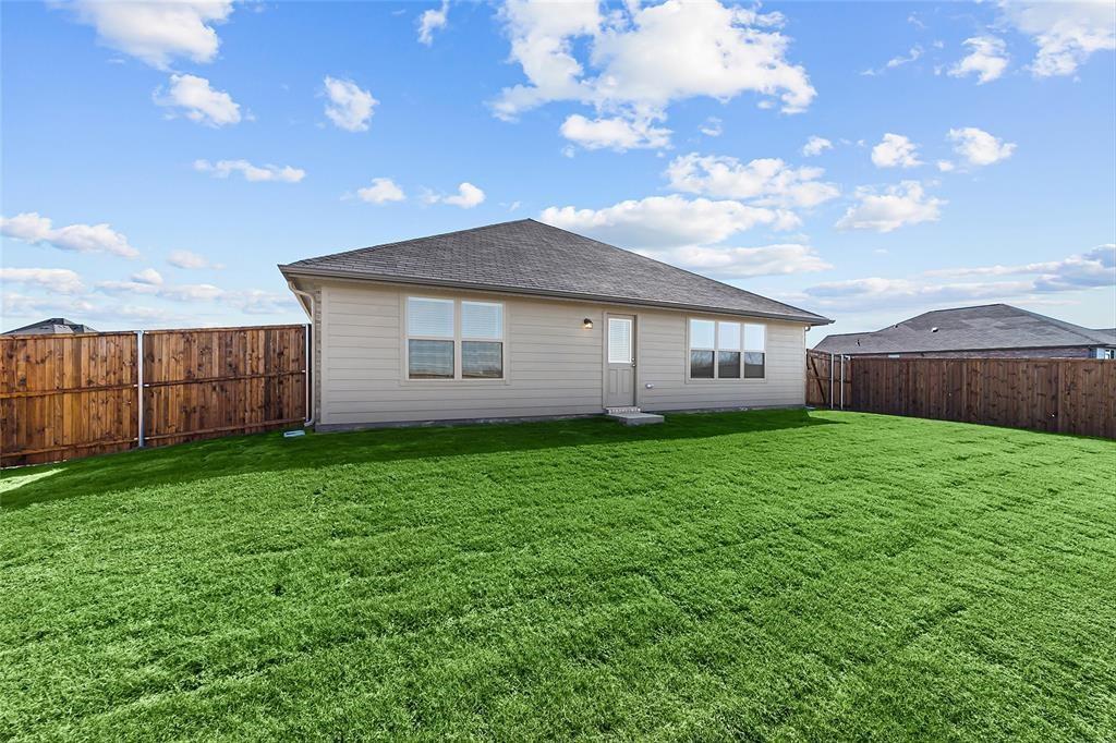 ROLLING RIDGE PHASE 1 - Residential Lease