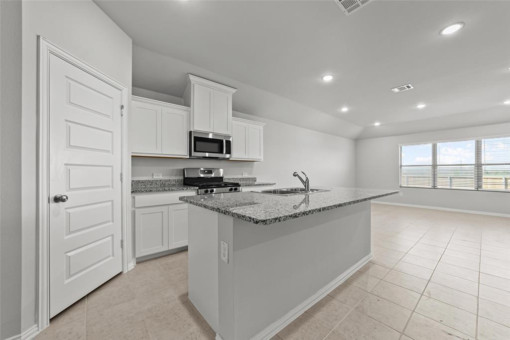 ROLLING RIDGE PHASE 1 - Residential Lease