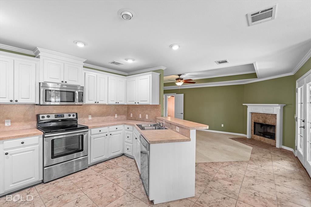 Haughton, Louisiana 71037, United States, 3 Bedrooms Bedrooms, ,2 BathroomsBathrooms,Residential,Contingent,190906