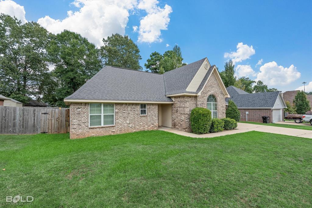 Haughton, Louisiana 71037, United States, 3 Bedrooms Bedrooms, ,2 BathroomsBathrooms,Residential,Contingent,190906