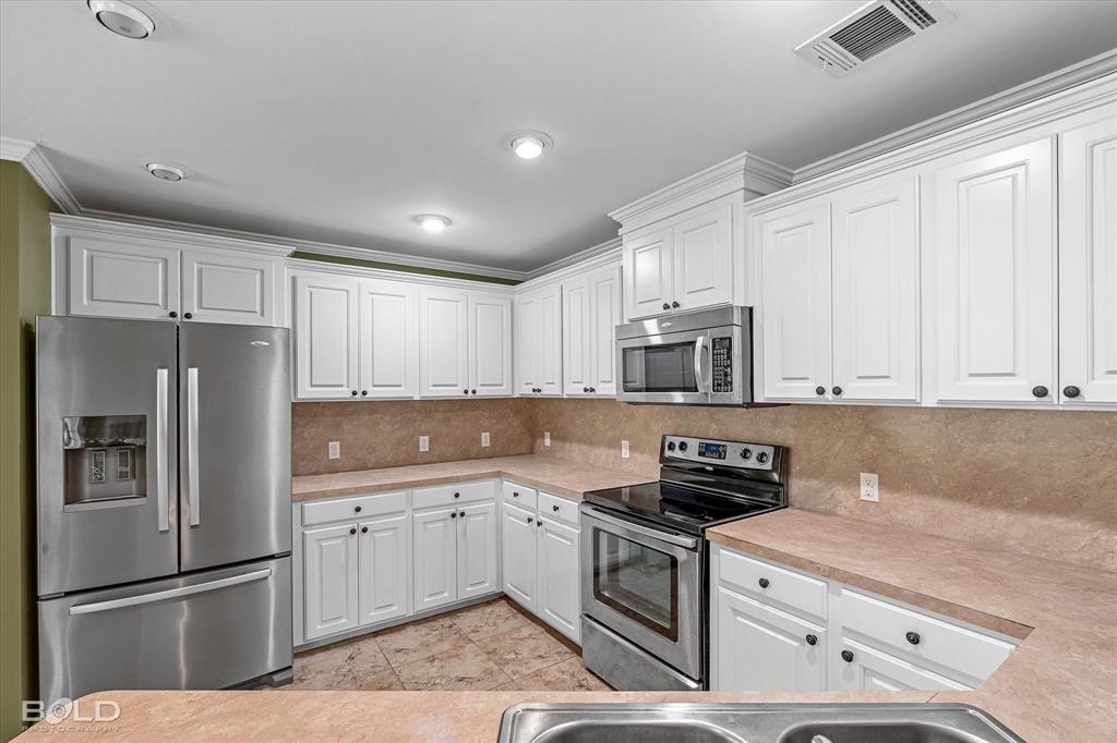 Haughton, Louisiana 71037, United States, 3 Bedrooms Bedrooms, ,2 BathroomsBathrooms,Residential,Contingent,190906