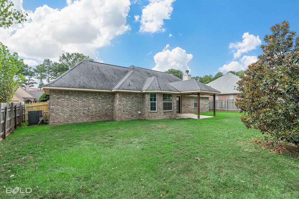 Haughton, Louisiana 71037, United States, 3 Bedrooms Bedrooms, ,2 BathroomsBathrooms,Residential,Contingent,190906