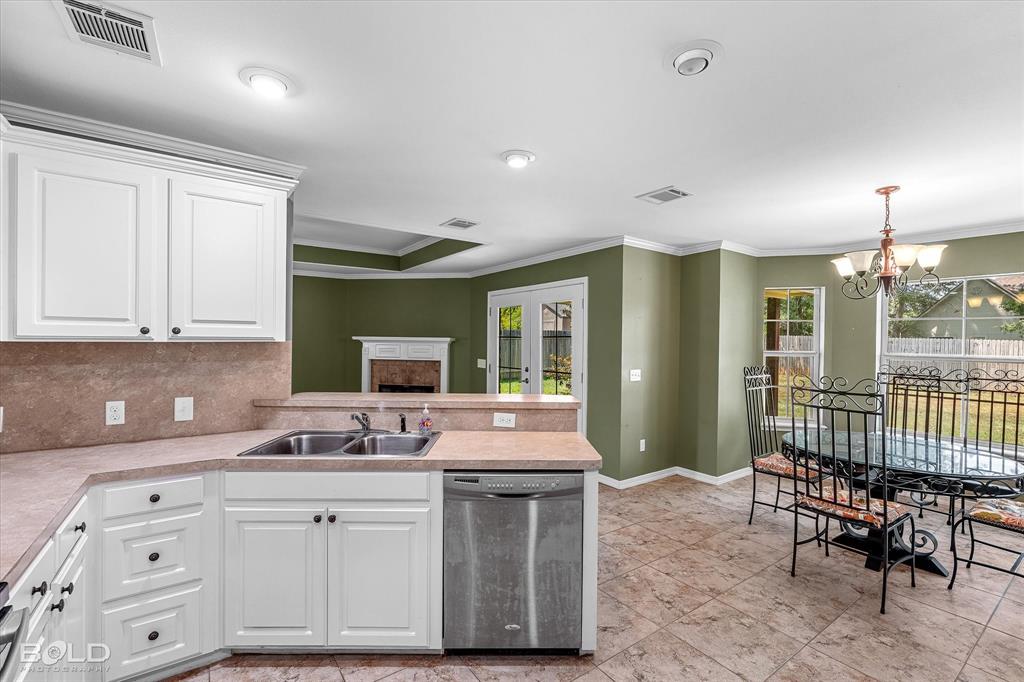 Haughton, Louisiana 71037, United States, 3 Bedrooms Bedrooms, ,2 BathroomsBathrooms,Residential,Contingent,190906