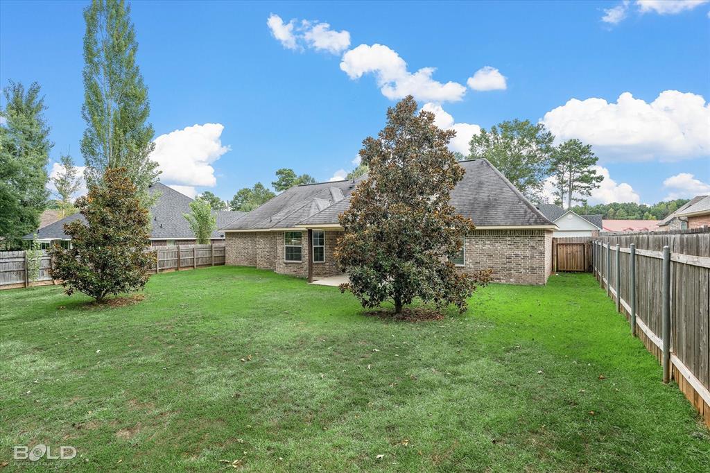 Haughton, Louisiana 71037, United States, 3 Bedrooms Bedrooms, ,2 BathroomsBathrooms,Residential,Contingent,190906