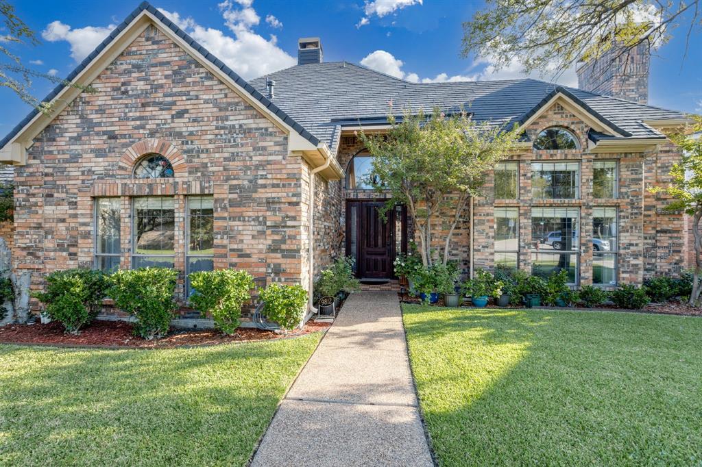 9812 Canyon Crest Circle