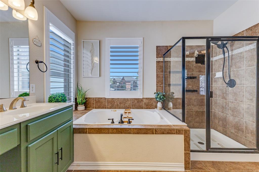 Enclave At Wooded Creek - Residential