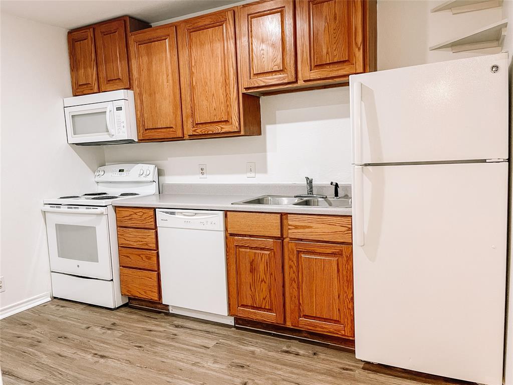 GRAYS G Y 2ND ADDN - Residential Lease