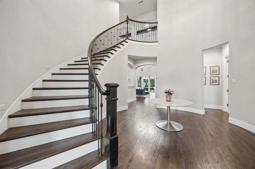 1008 Lexington Terrace
