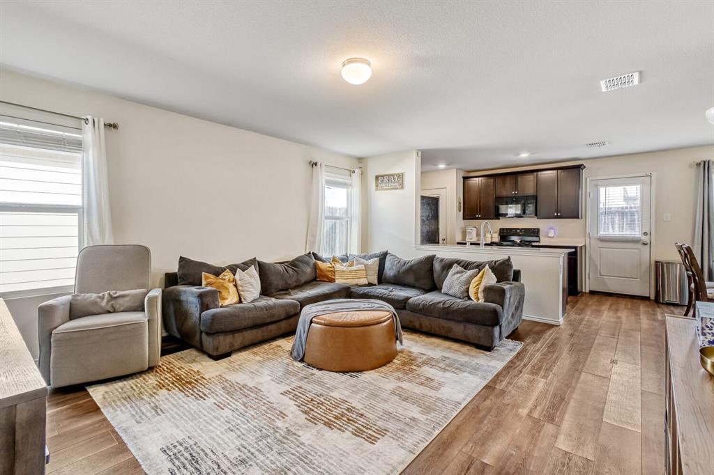 9245 Summerlee Street