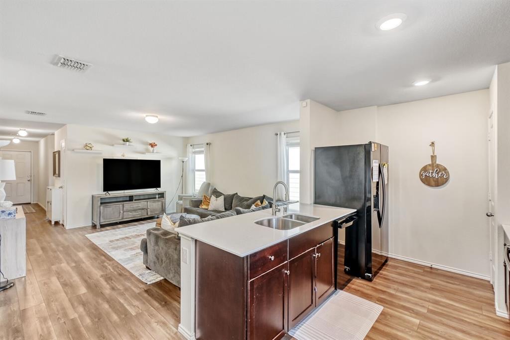 9245 Summerlee Street