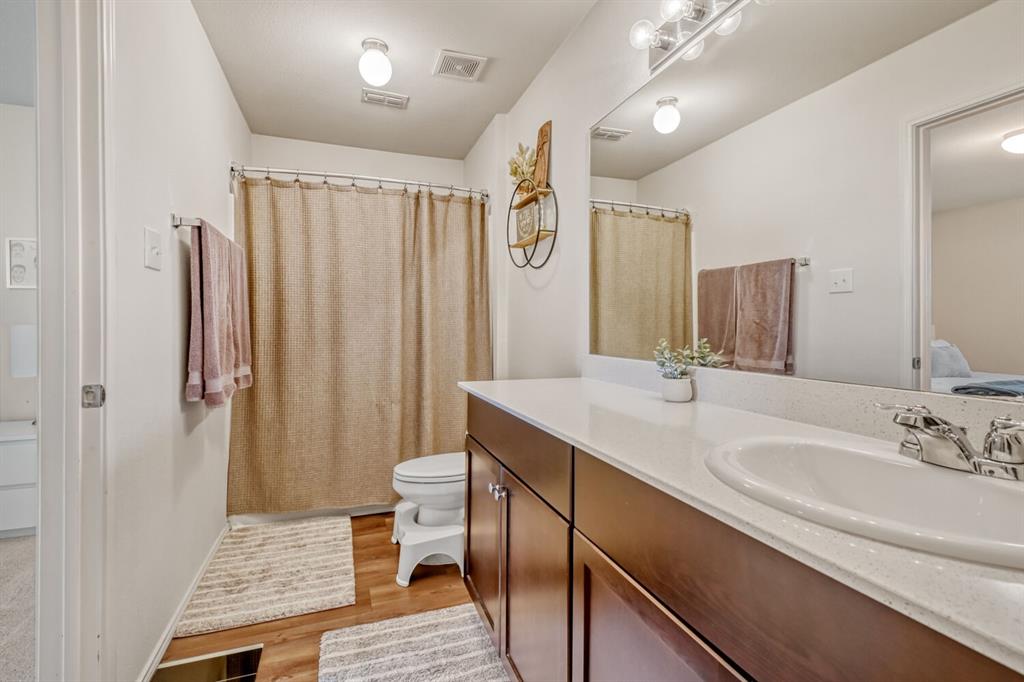 Villas Prairie Crk Add - Residential