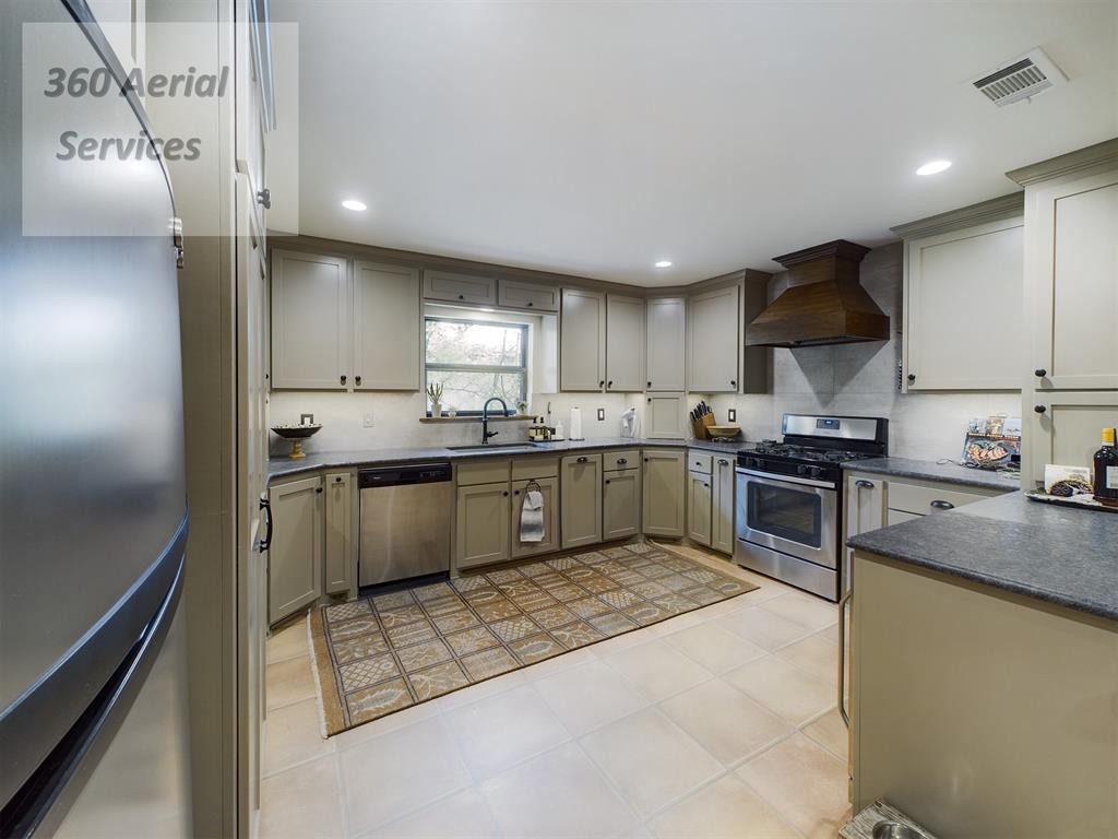 A Winfrey 548 - Residential