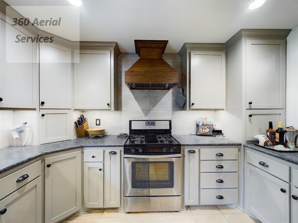 A Winfrey 548 - Residential