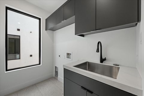 Tiny photo for 4519 Weldon Street, Dallas, TX 75204 (MLS # 21087250)