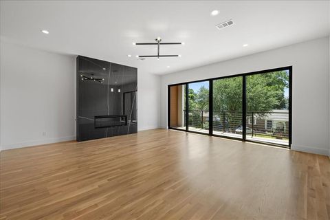 Tiny photo for 4519 Weldon Street, Dallas, TX 75204 (MLS # 21087250)