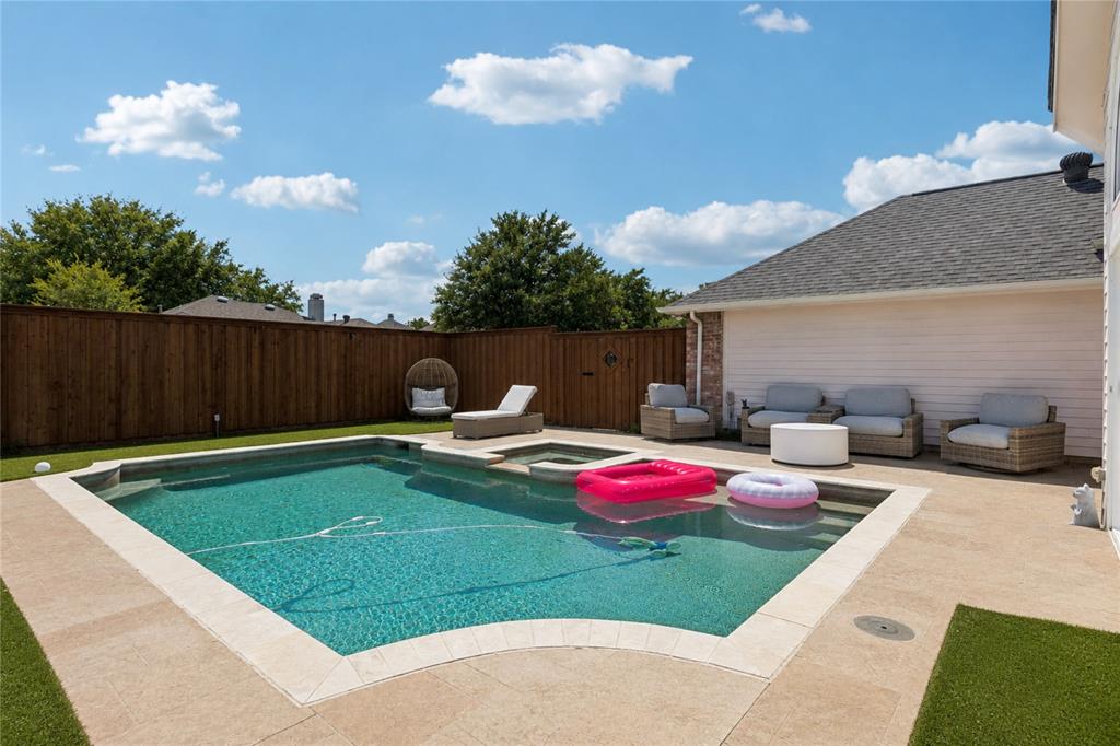 1510 Palisades Drive