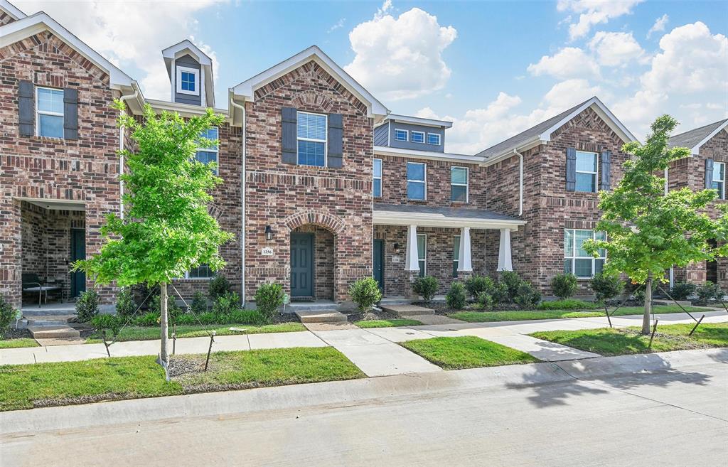 1256 Jones Trail