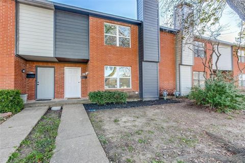 323 Towne House Lane Richardson TX 75081